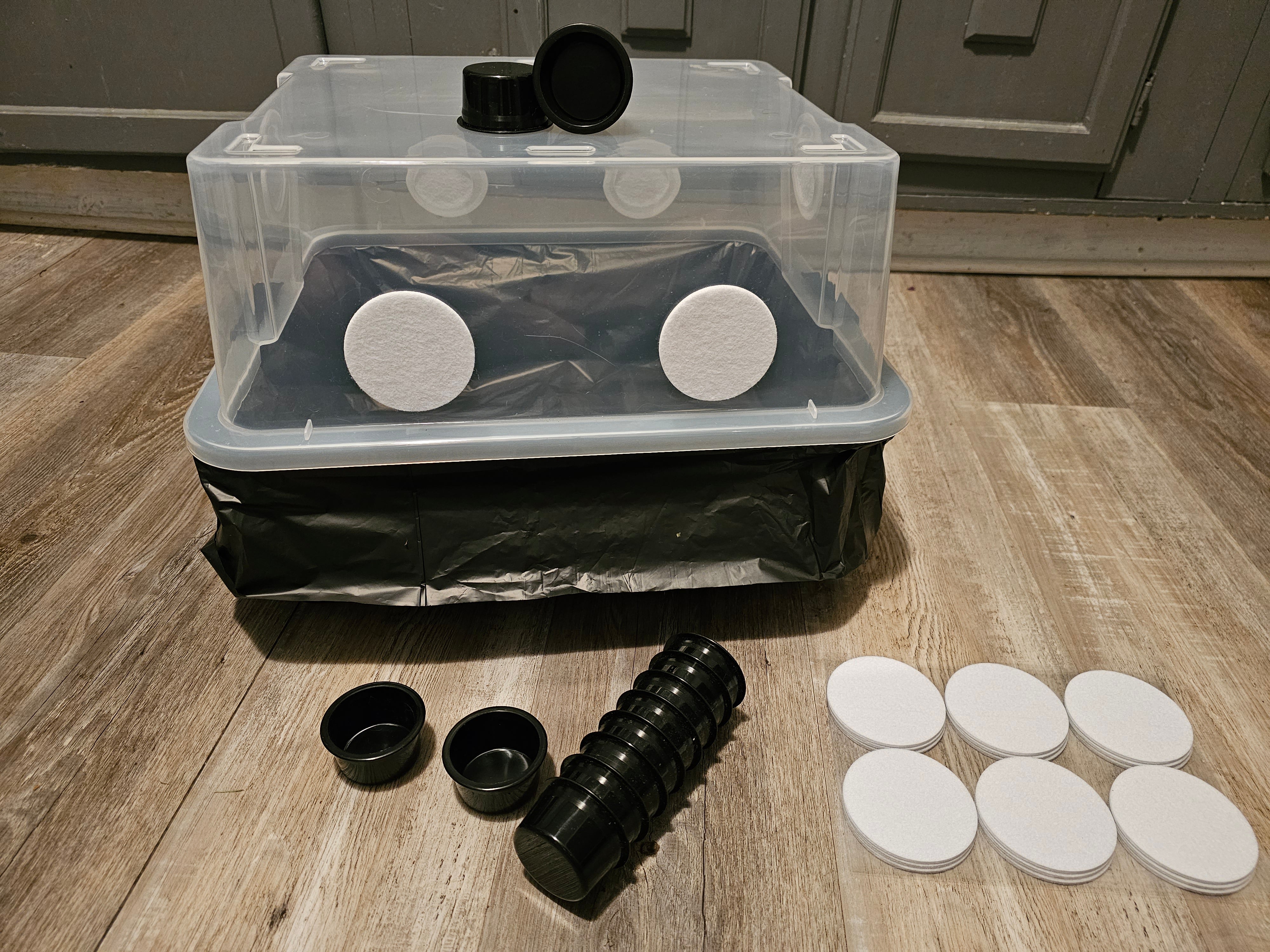 6 Pack - Monotub Hole Plugs